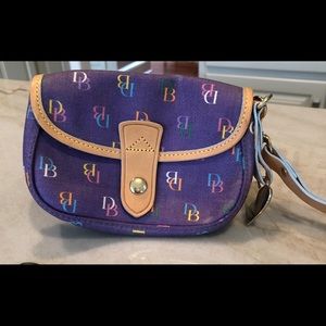 Dooney & Bourke Signature Wristlet